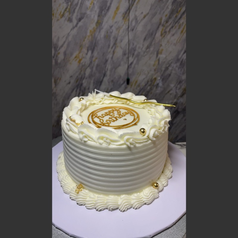 Best vanilla birthday cake in Kitui Town - Premium buttercream sponge from Hussein Bakes Bondeni